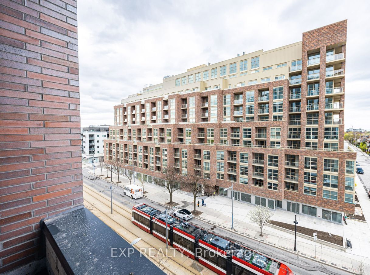 1808 St Clair Ave W, unit 611 for rent