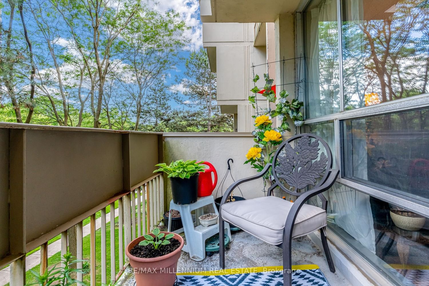 1300 Marlborough Crt, unit 308 for sale - image #32