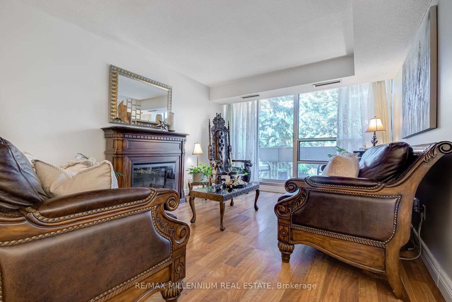 1300 Marlborough Crt, unit 308 for sale - image #7