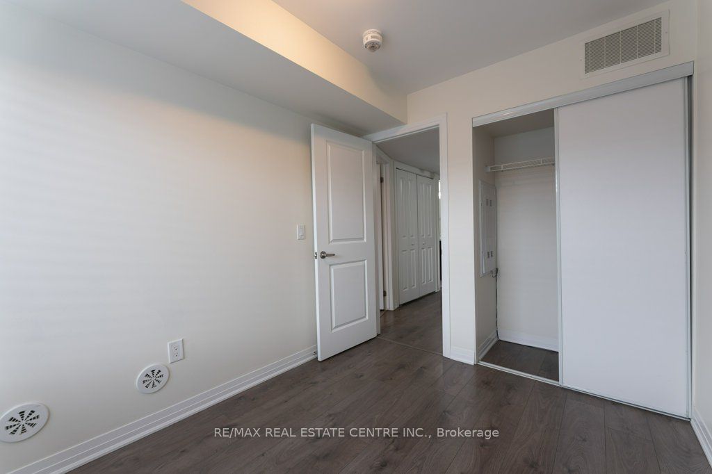 167 William Duncan Rd, unit 2 for sale - image #17