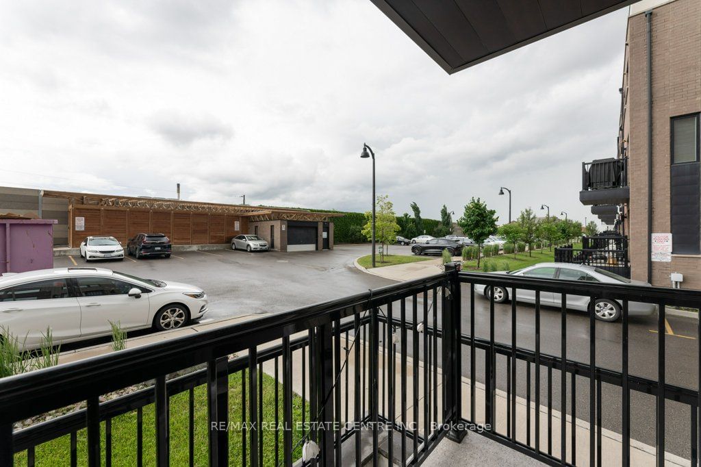 167 William Duncan Rd, unit 2 for sale - image #3