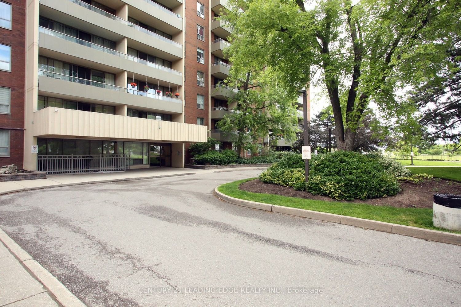 9 Four Winds Dr, unit 1110 for sale - image #7