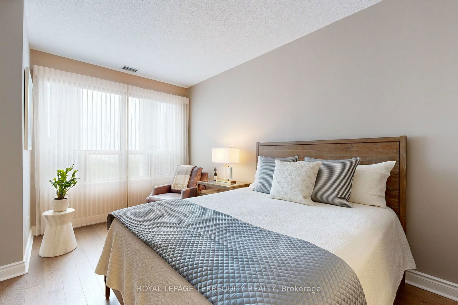 2 Aberfoyle Cres, unit 1201 for sale - image #20