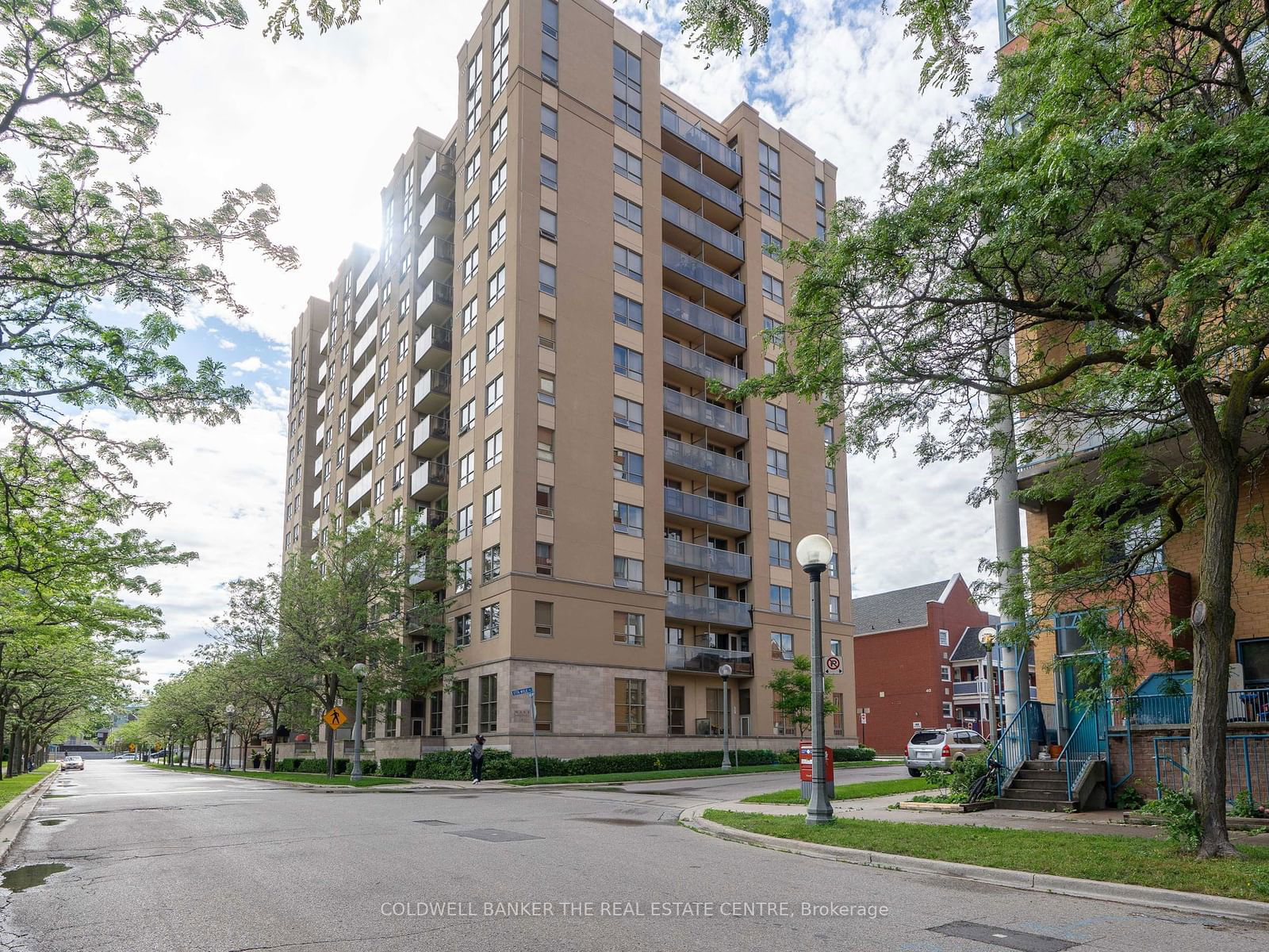 4 Elsinore Path, unit 612 for sale - image #2