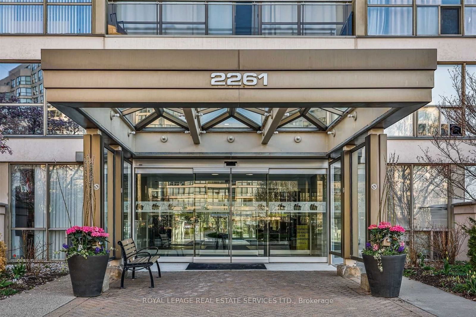 2261 Lake Shore Blvd W, unit 608 for sale - image #1