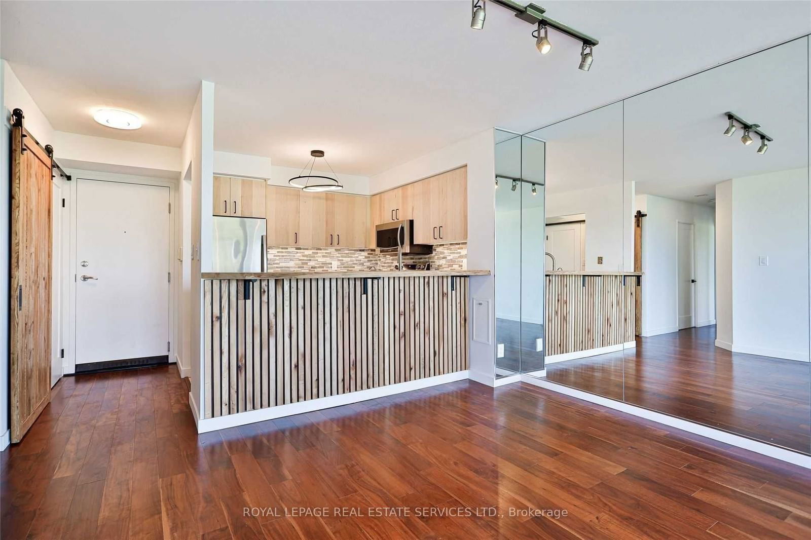 2261 Lake Shore Blvd W, unit 608 for sale - image #3