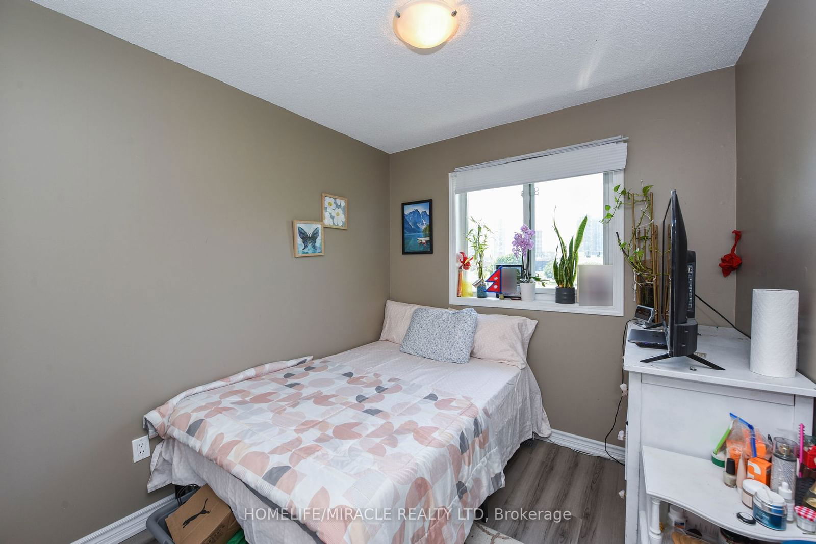 80 Acorn Pl, unit 06 for sale - image #25