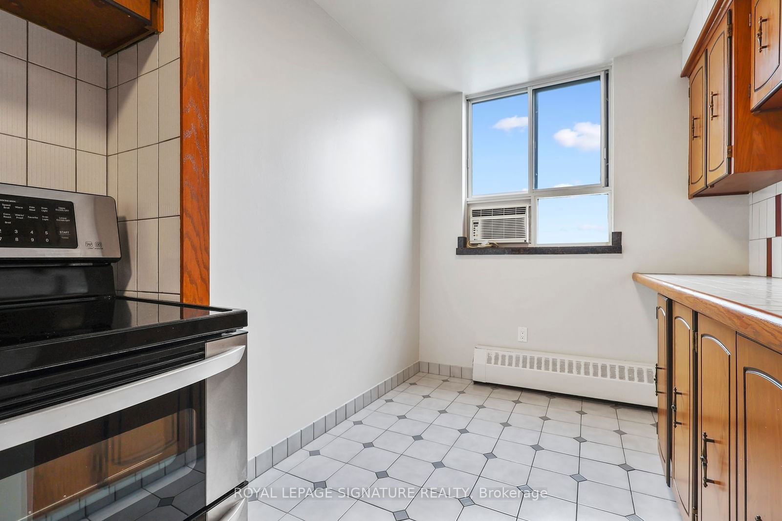 1615 Bloor St, unit 1112 for sale - image #16