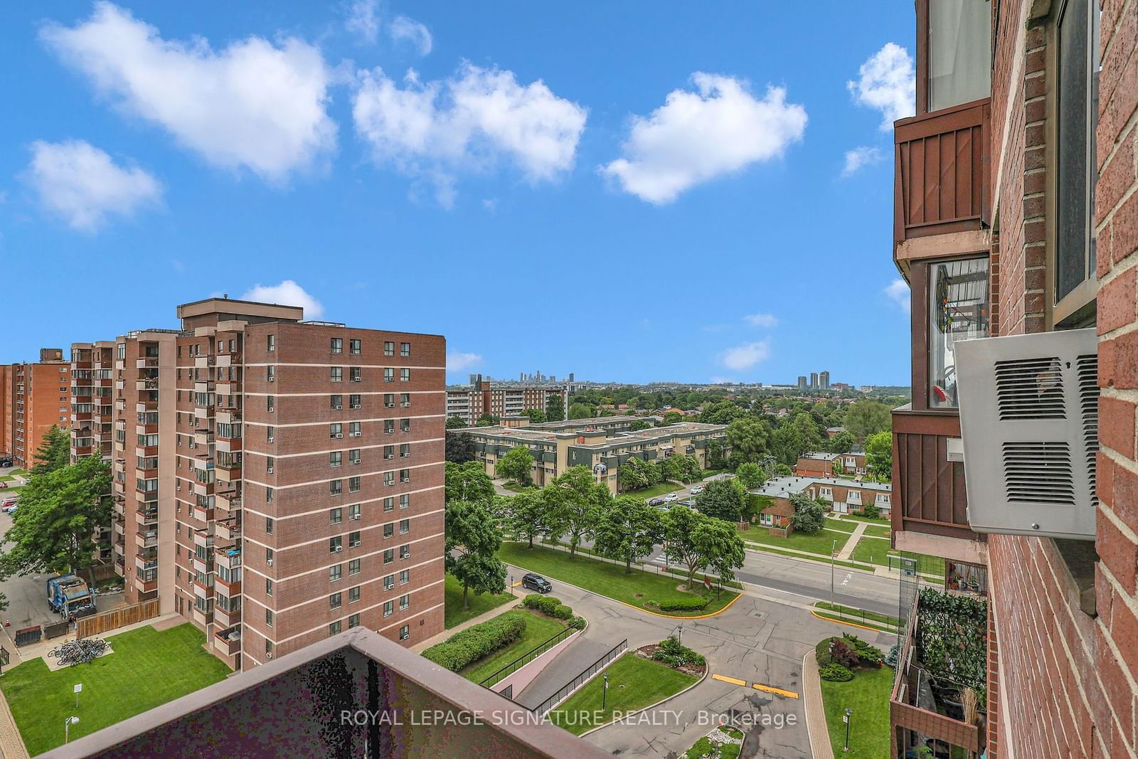 1615 Bloor St, unit 1112 for sale - image #26