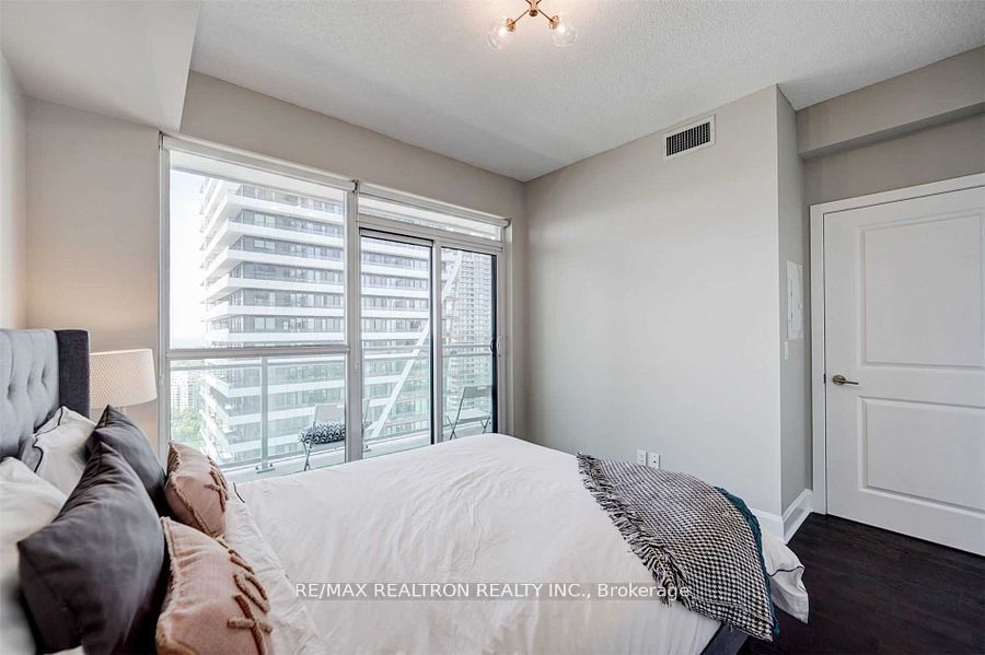 33 Shore Breeze Dr, unit 2501 for sale - image #13