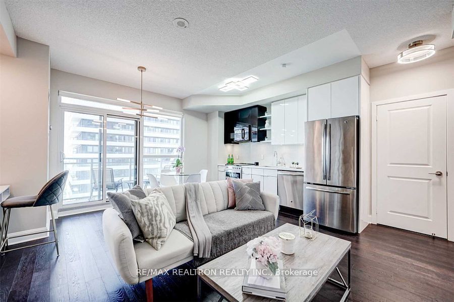 33 Shore Breeze Dr, unit 2501 for sale - image #3