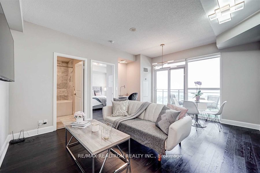 33 Shore Breeze Dr, unit 2501 for sale - image #8