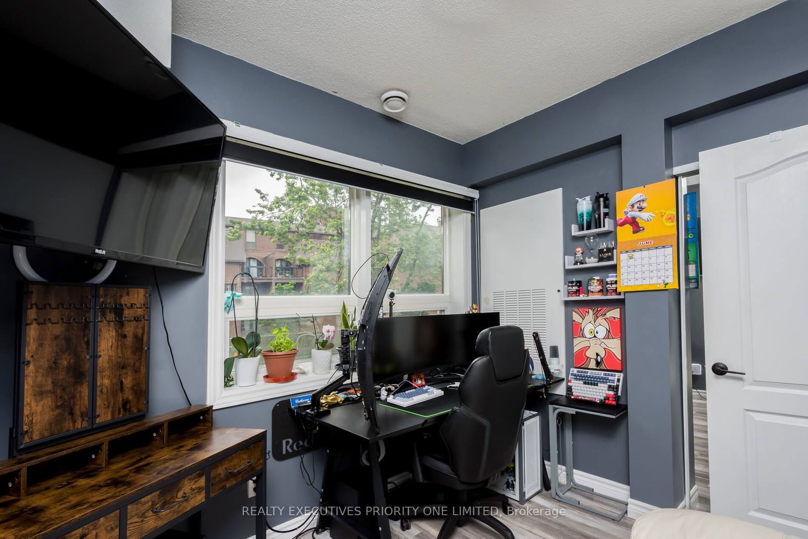 7405 Goreway Dr, unit 112 for sale - image #19