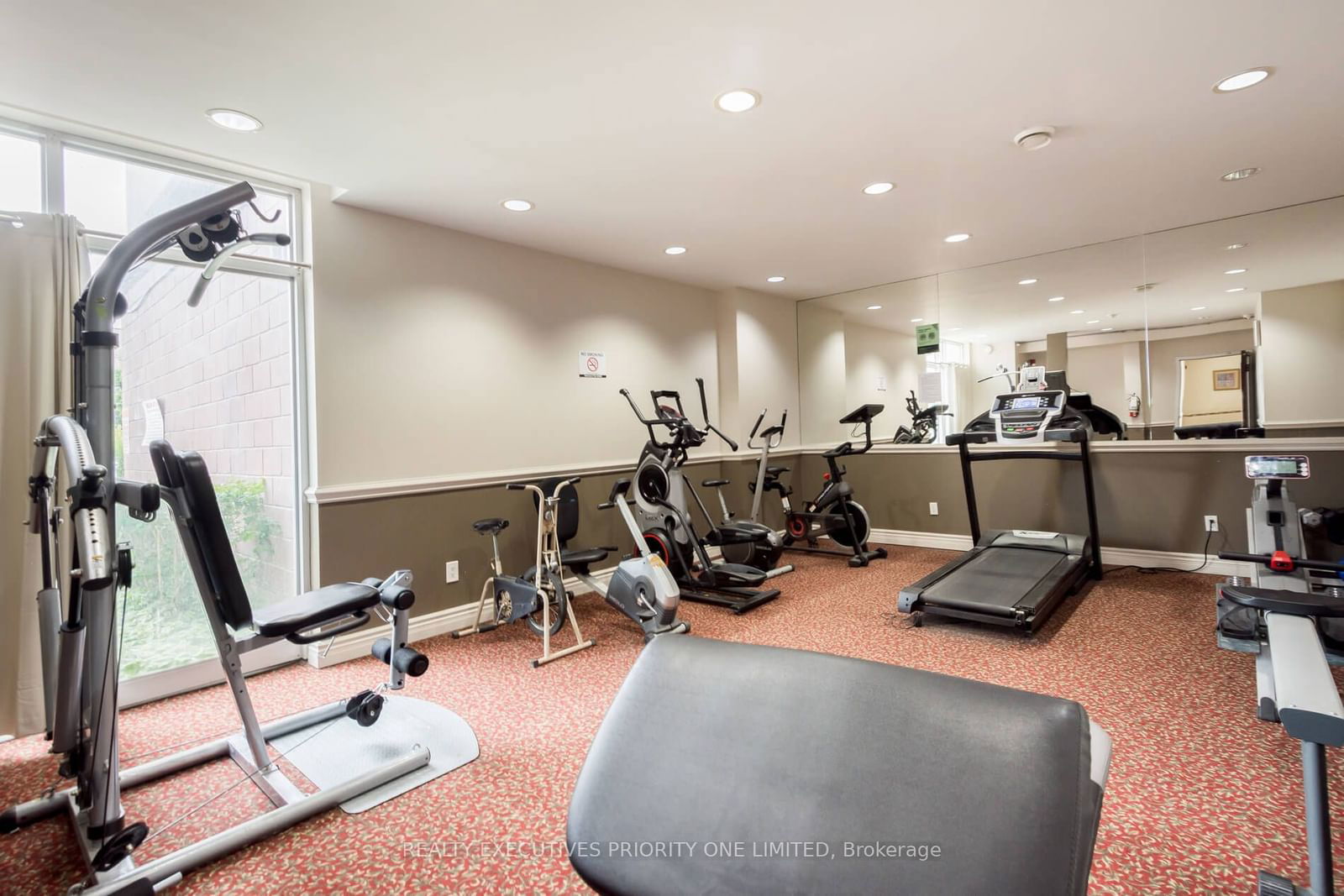 7405 Goreway Dr, unit 112 for sale - image #24