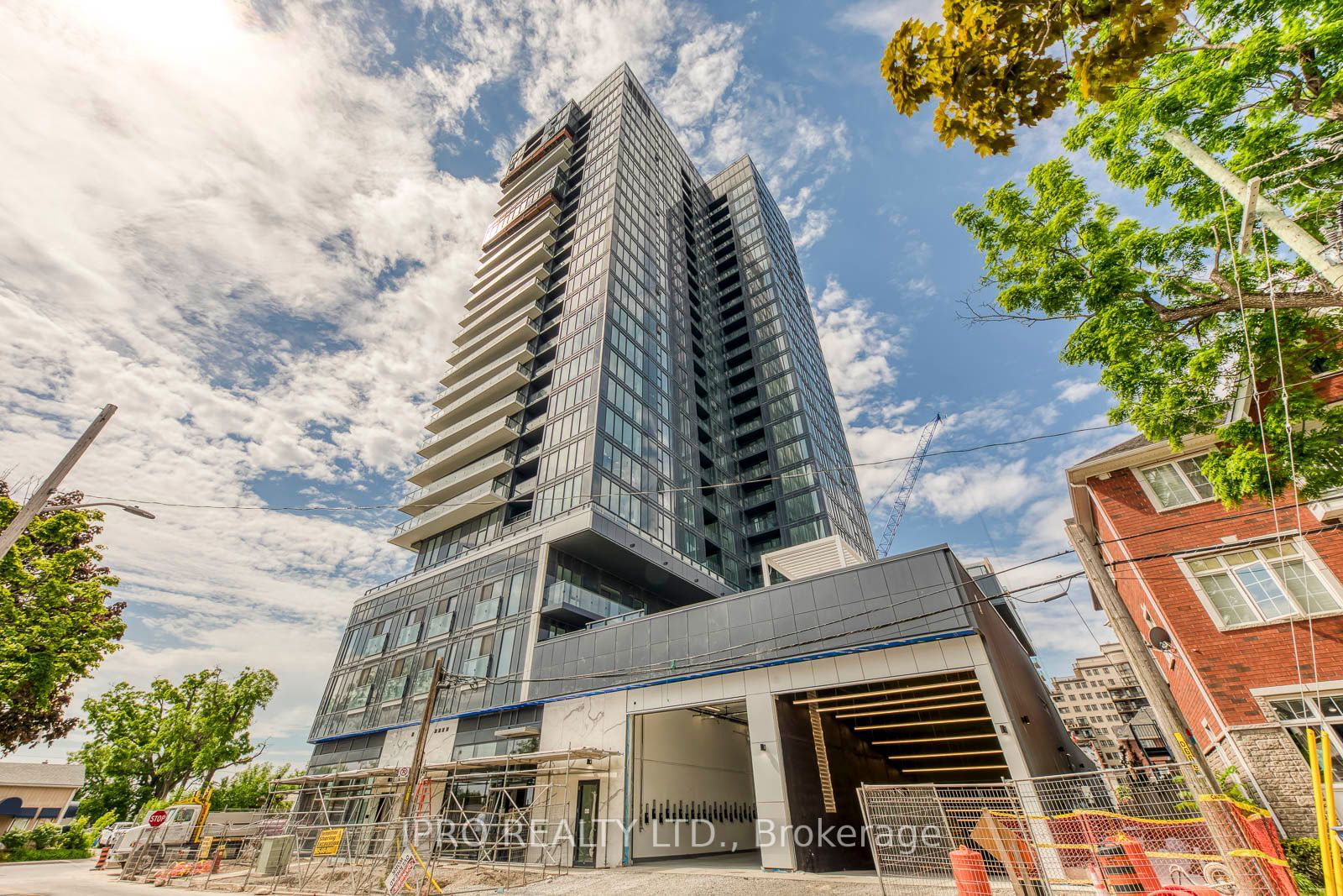 370 Martha St, unit 303 for sale - image #1