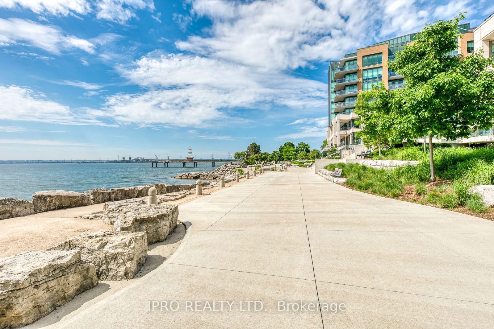 370 Martha St, unit 303 for sale - image #18