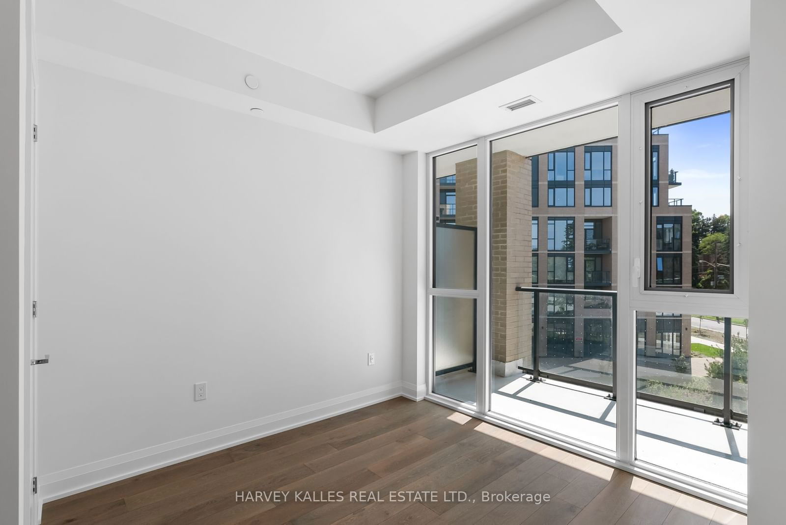 293 The Kingsway, unit 305 for sale - image #13