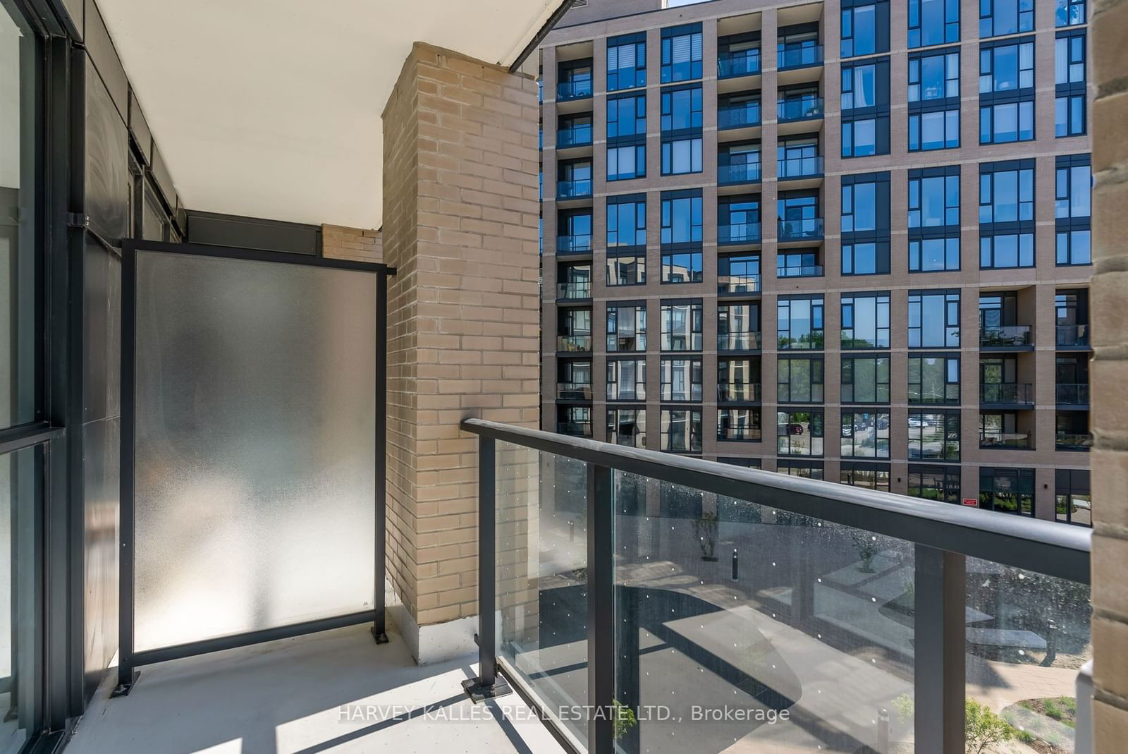 293 The Kingsway, unit 305 for sale - image #19