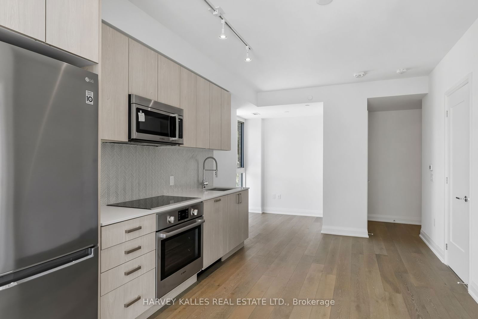 293 The Kingsway, unit 305 for sale