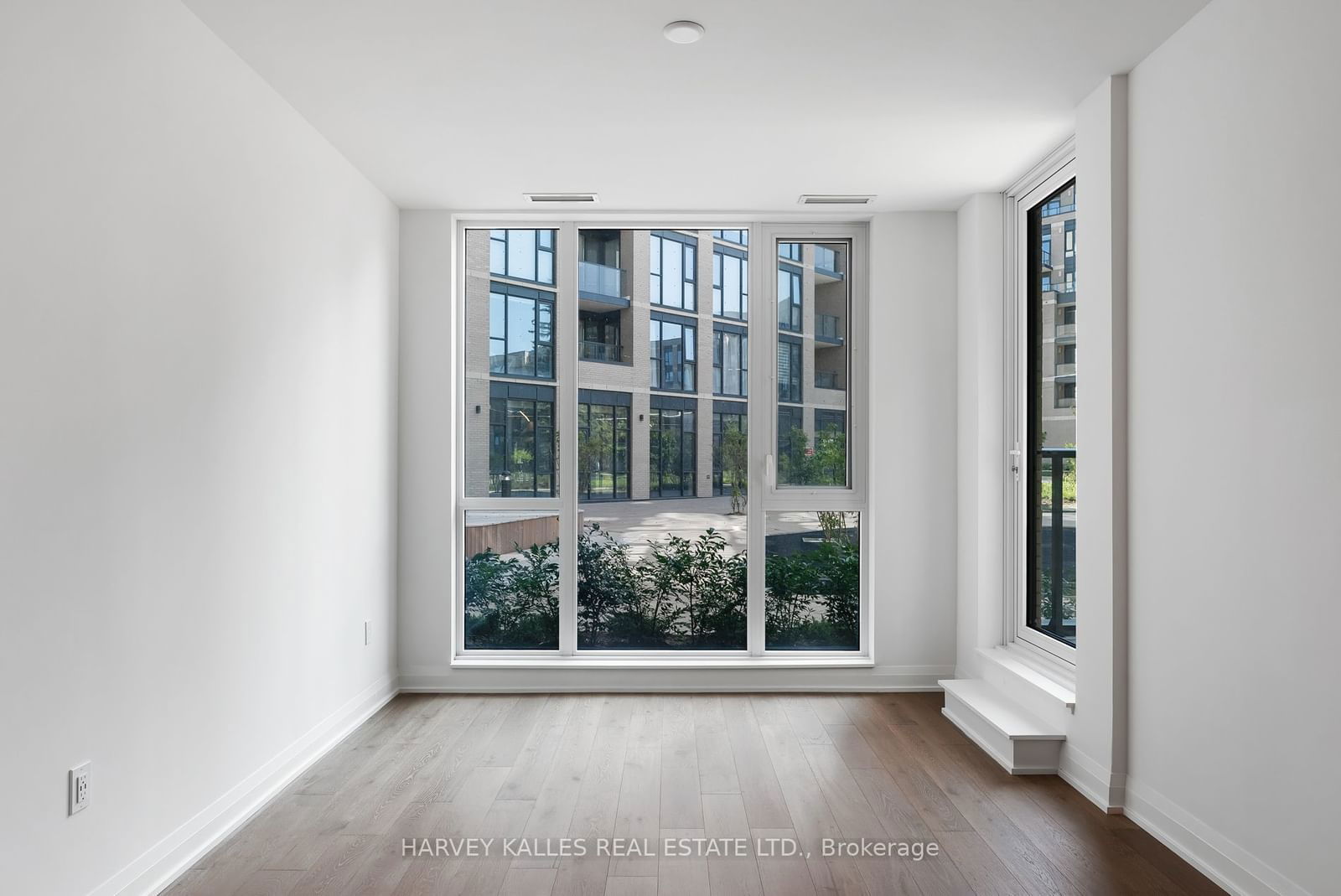 293 The Kingsway, unit 102 for sale - image #6