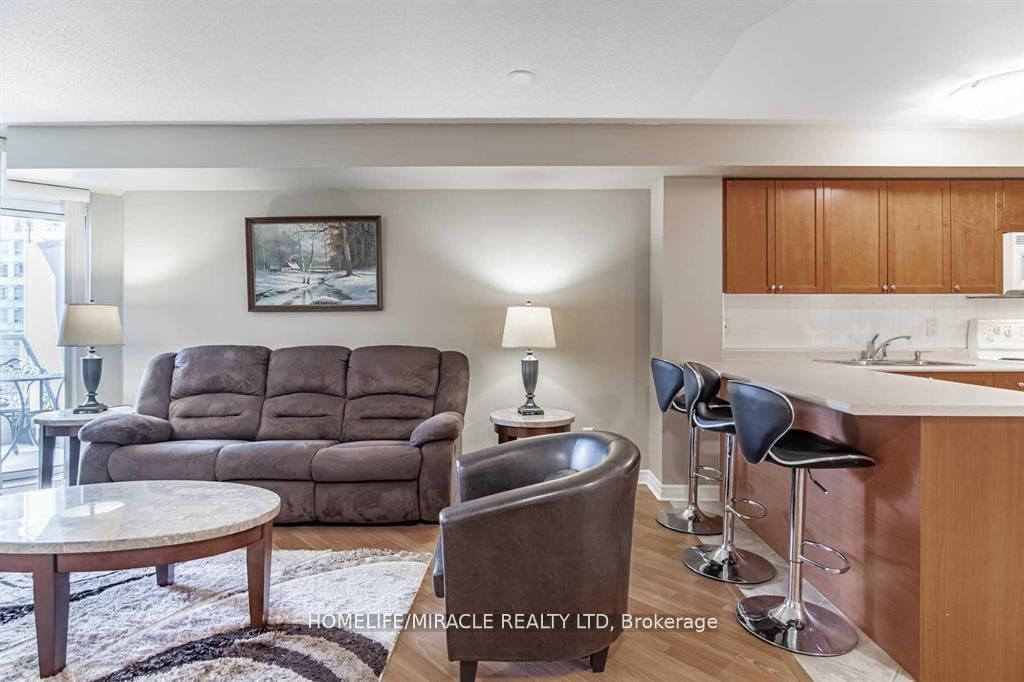 3880 Duke Of York Blvd, unit 1401 for sale - image #4