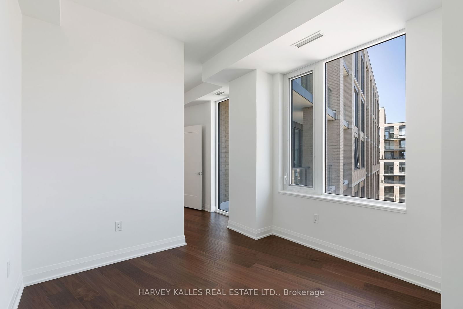 293 The Kingsway, unit 707 for sale - image #10