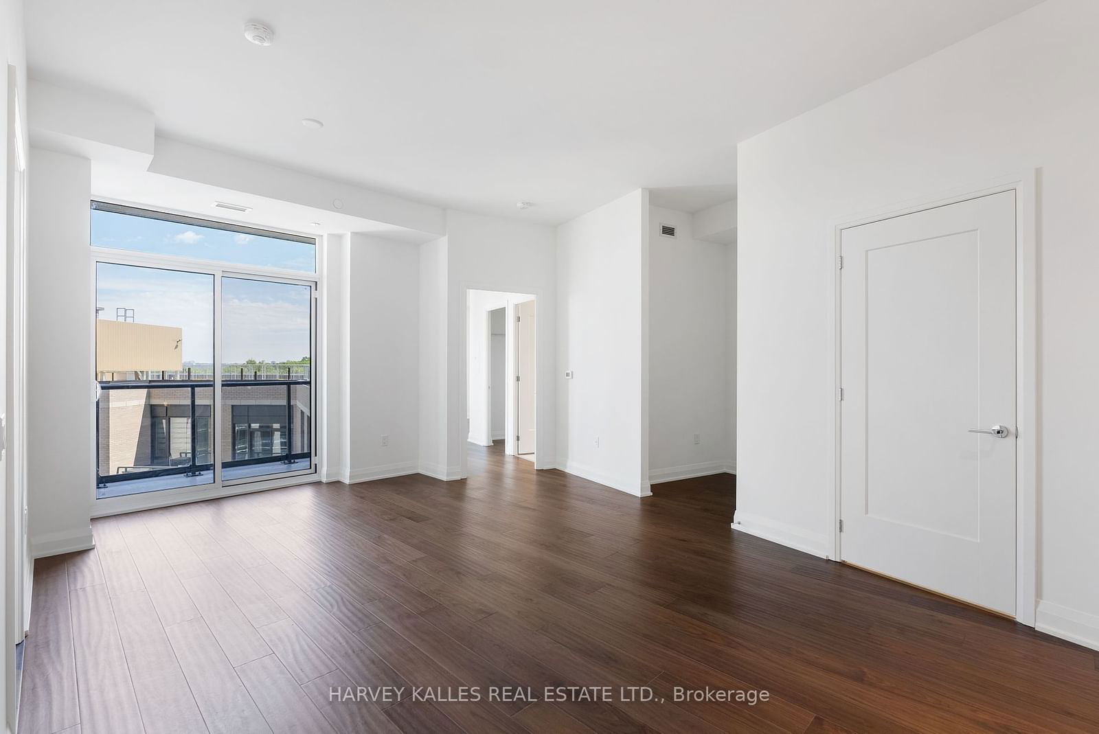 293 The Kingsway, unit 707 for sale - image #2