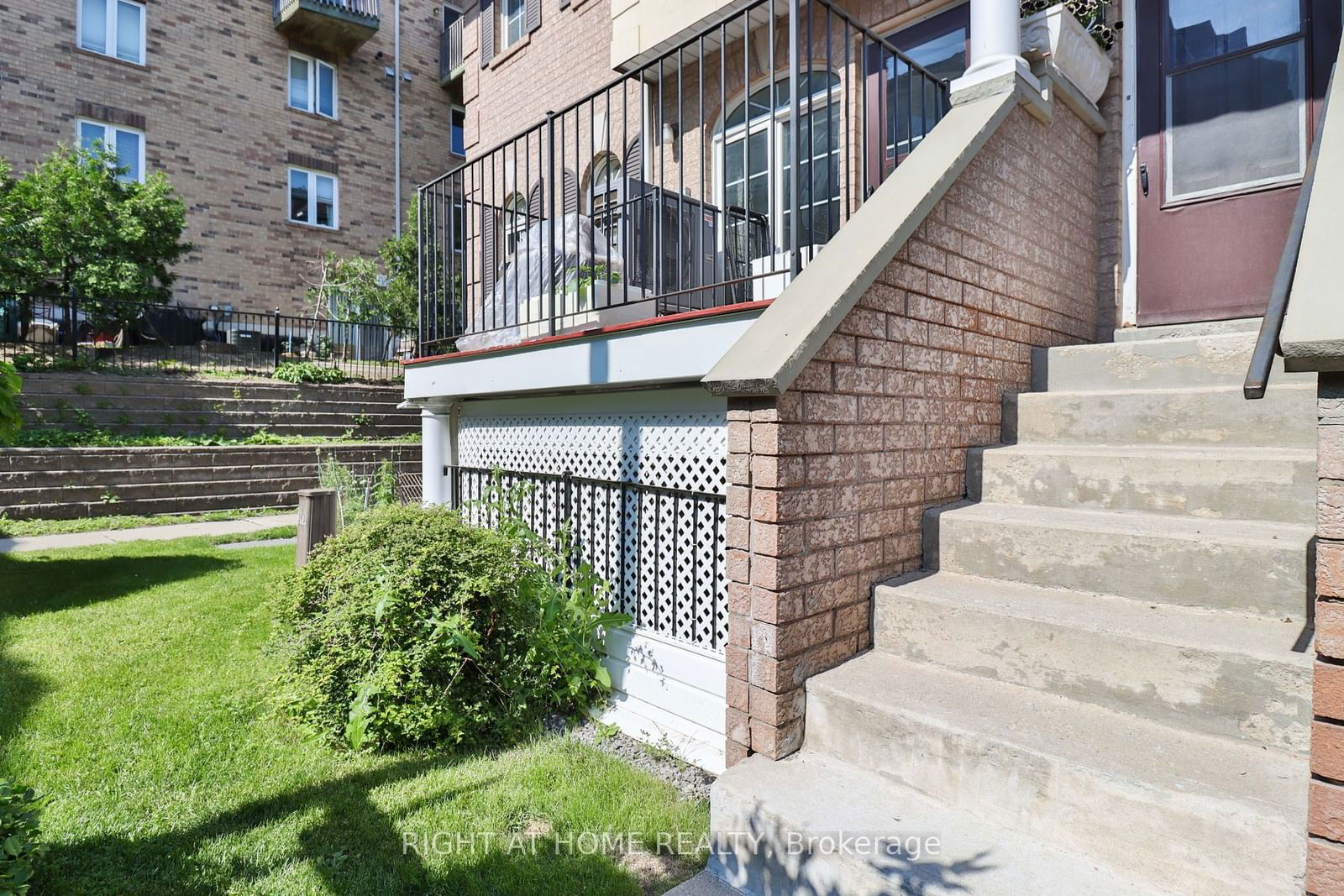 50 Sidney Belsey Cres, unit 202 for sale - image #2