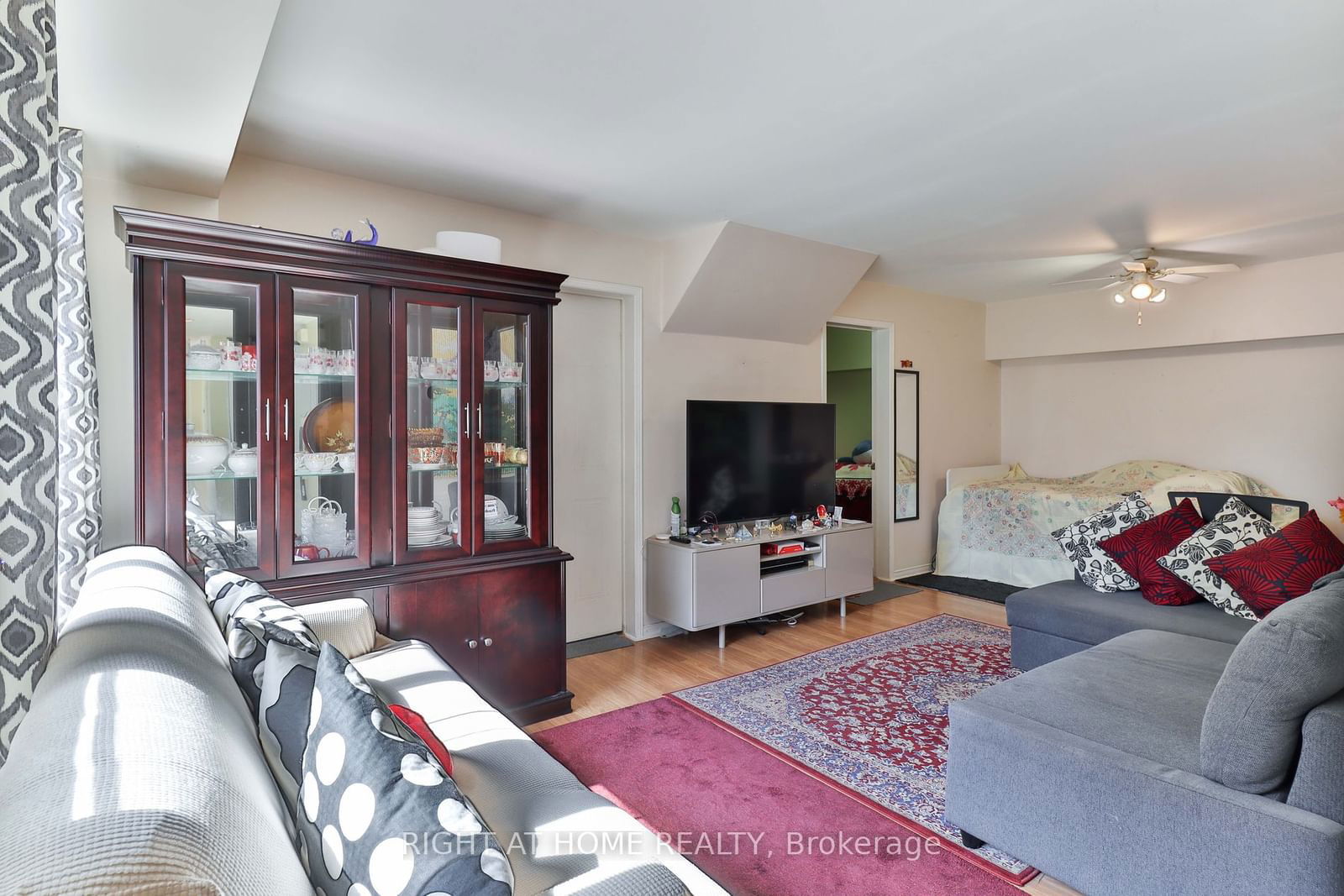 Sidney Belsey Crescent Townhomes, York Crosstown, Toronto