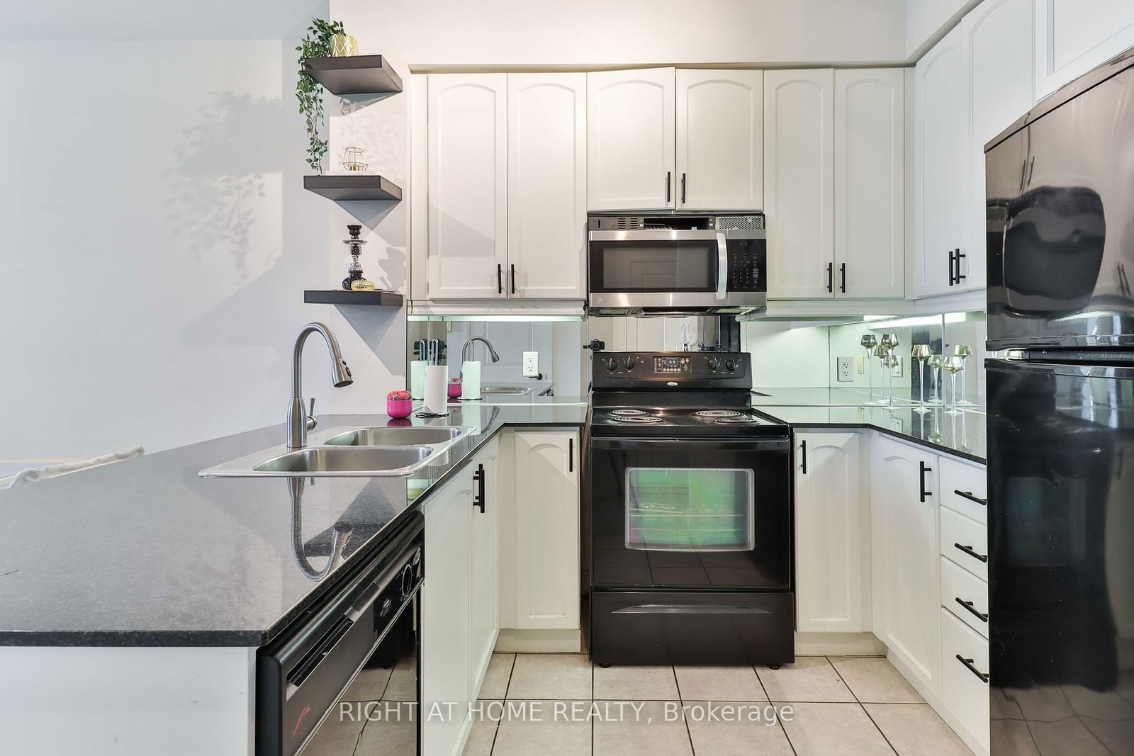 70 Absolute Ave W, unit 1910 for sale - image #21