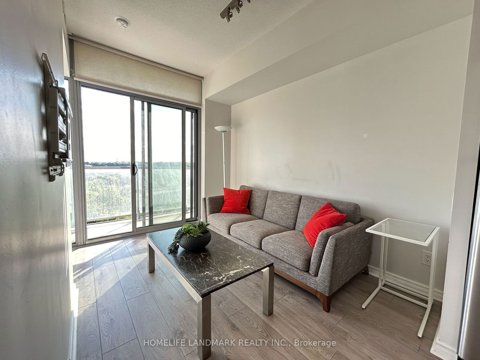 105 The Queensway, unit 909 for sale