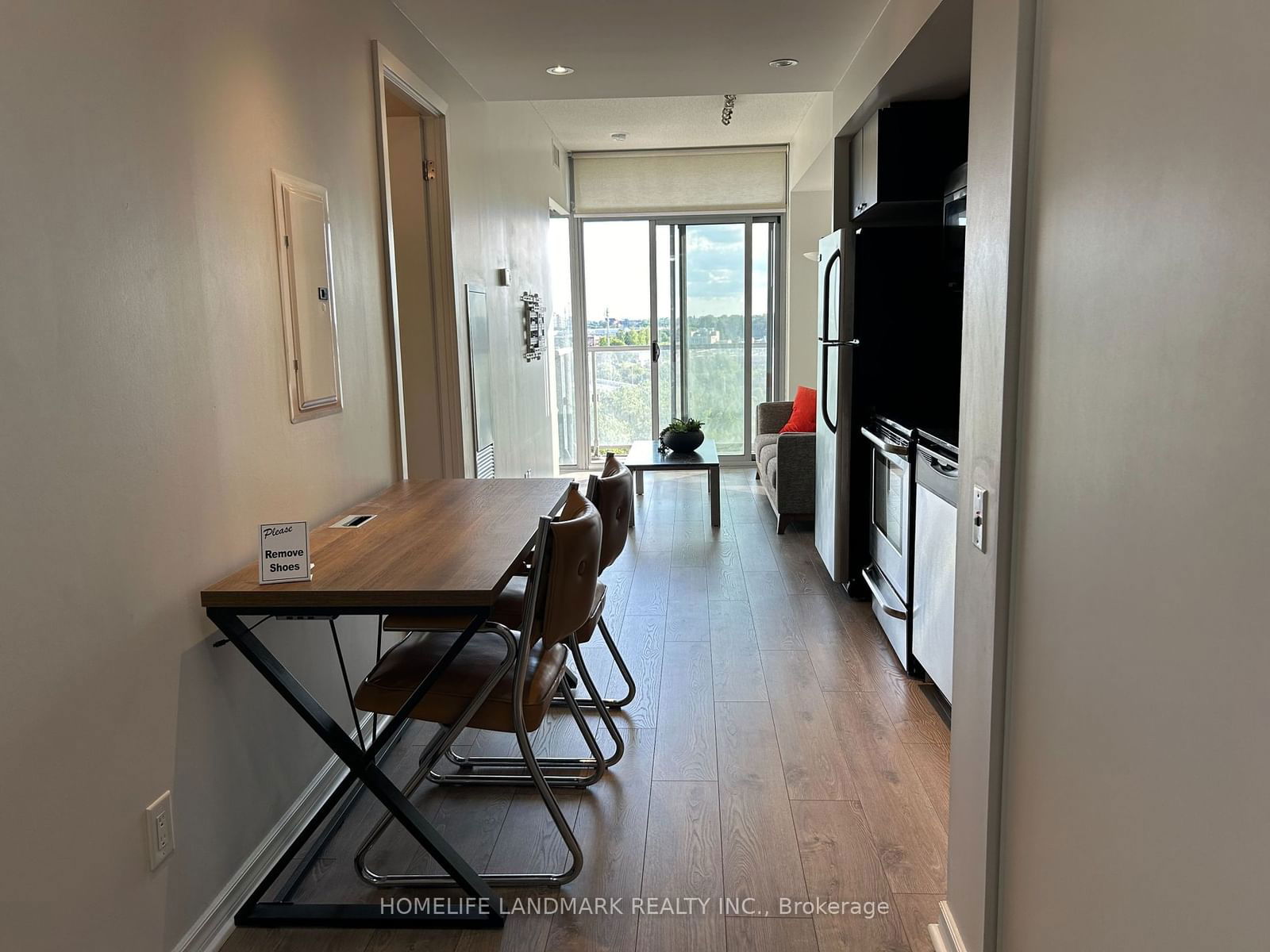 105 The Queensway, unit 909 for sale - image #9