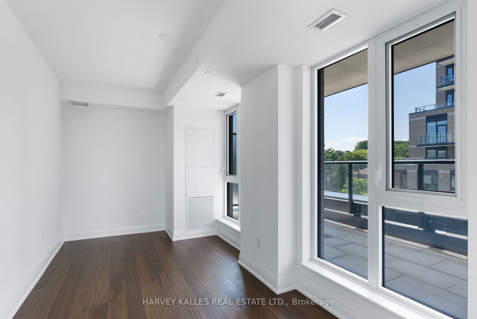 293 The Kingsway, unit 519 for sale - image #12