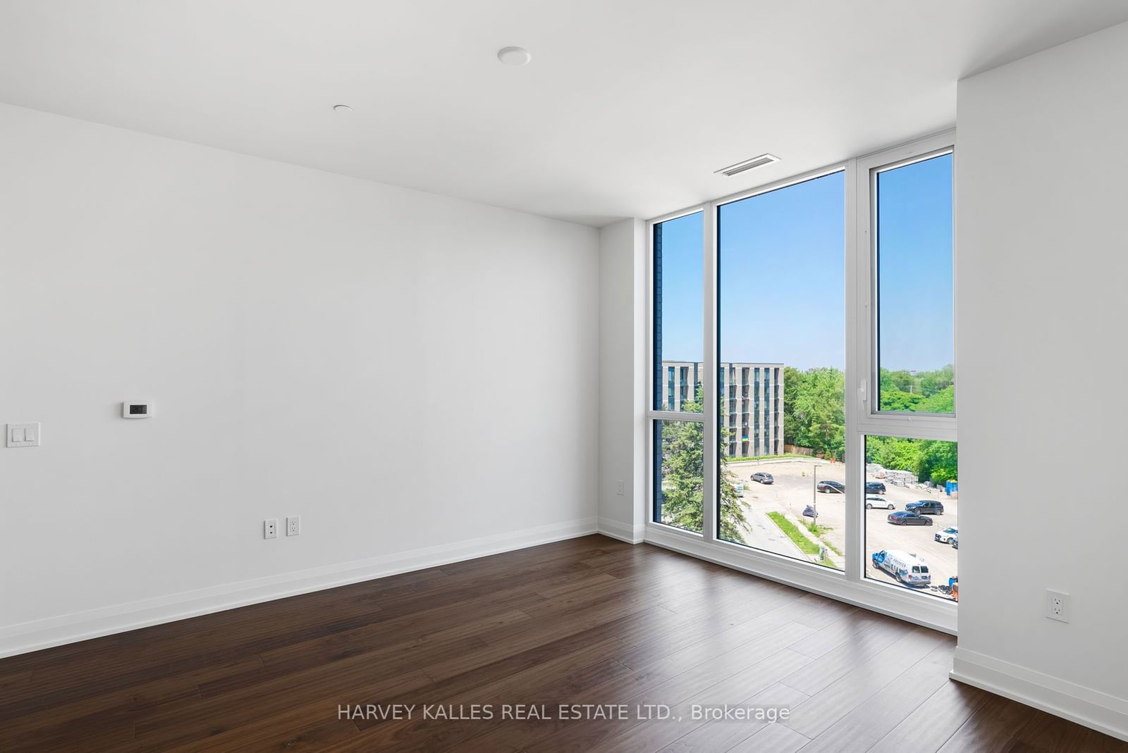 293 The Kingsway, unit 620 for sale - image #3