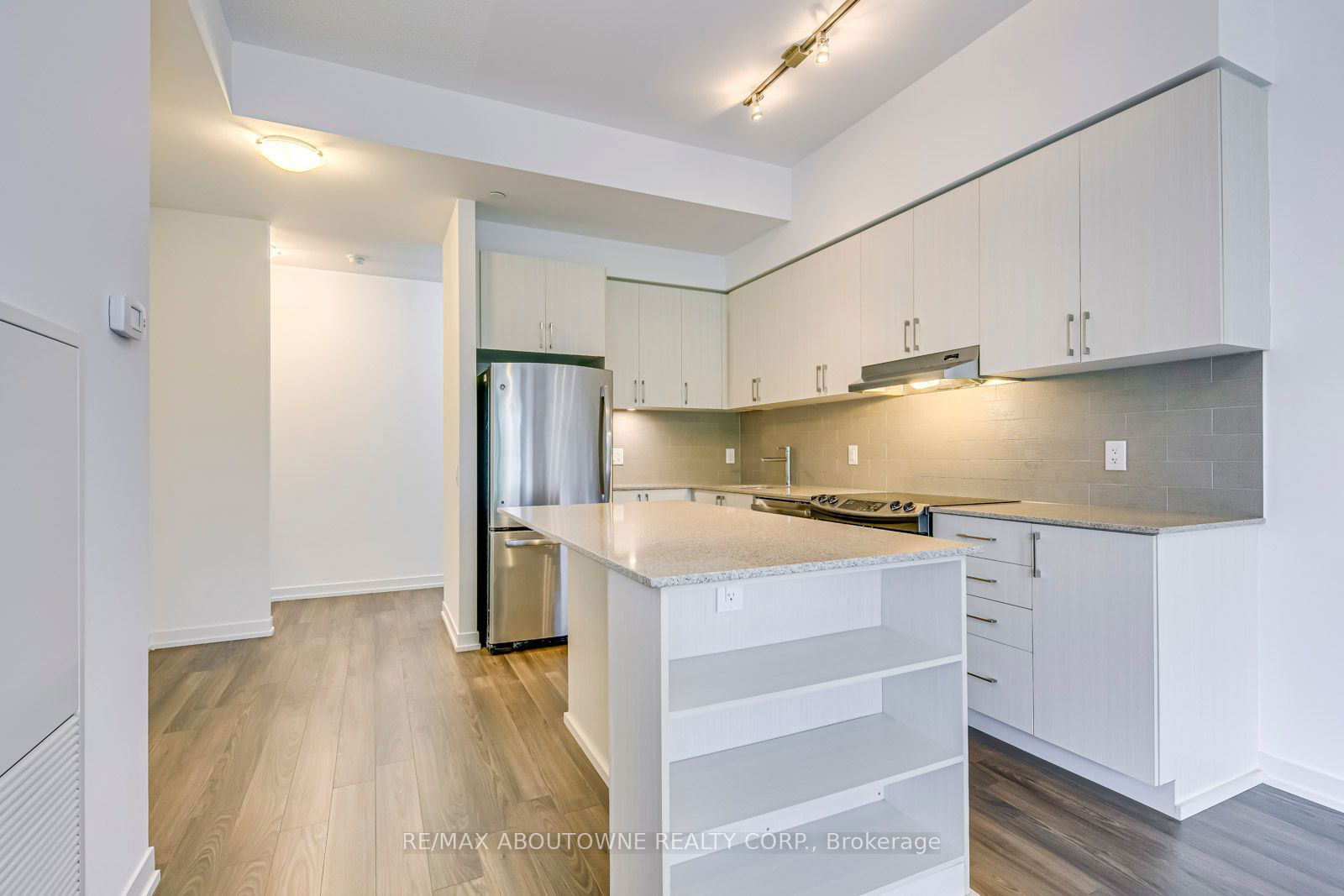 2560 Eglinton Ave W, unit TH101 for sale - image #10