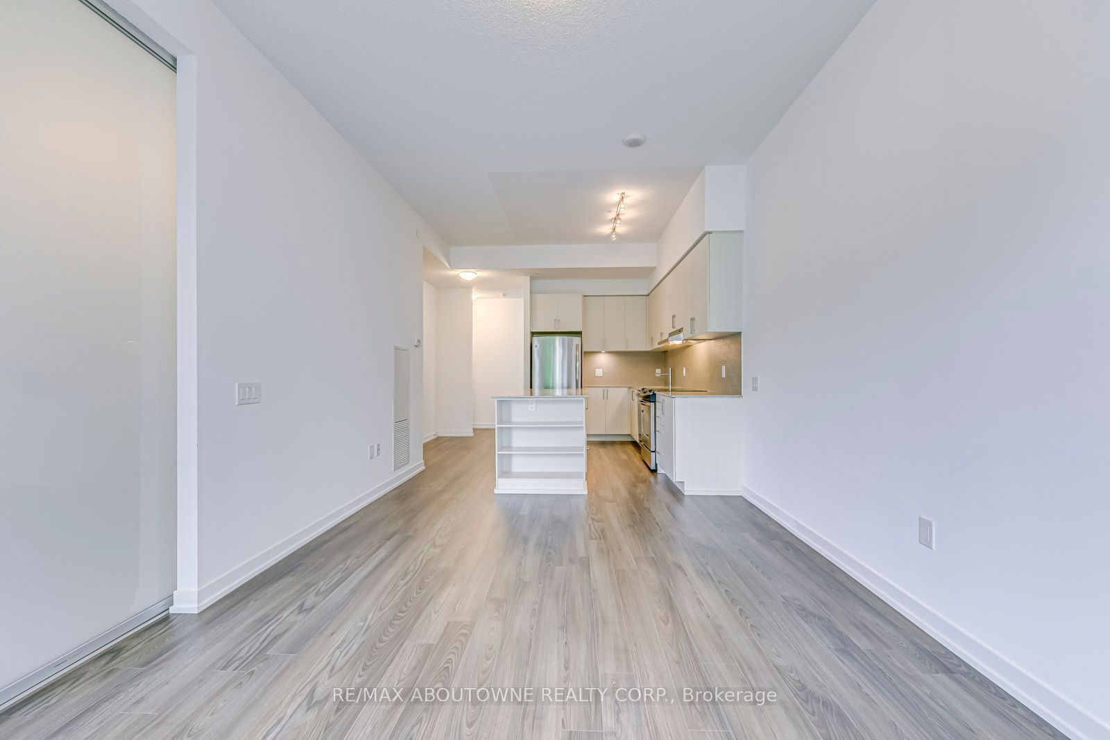 2560 Eglinton Ave W, unit TH101 for sale - image #14