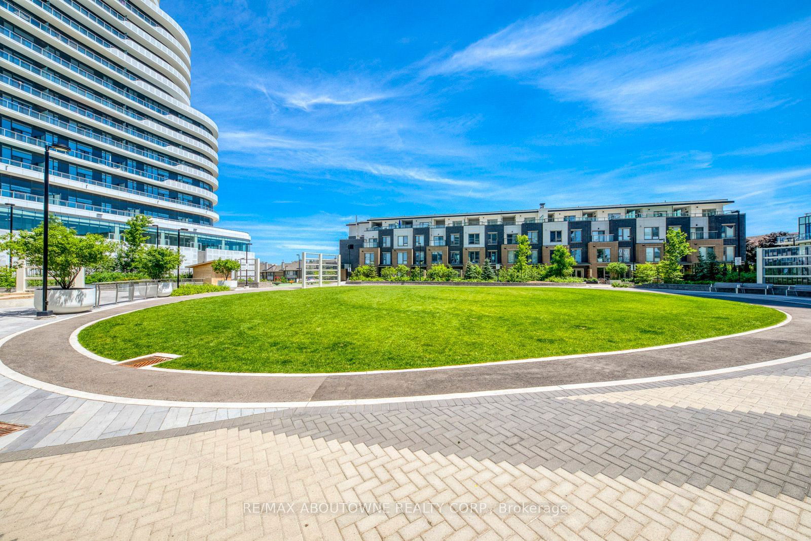 The West Tower Condos, Mississauga, Toronto