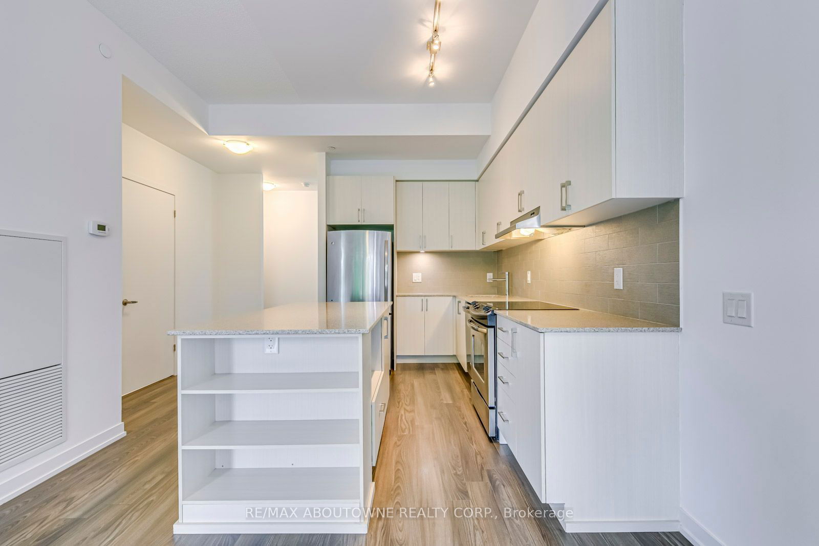 2560 Eglinton Ave W, unit TH101 for sale - image #9