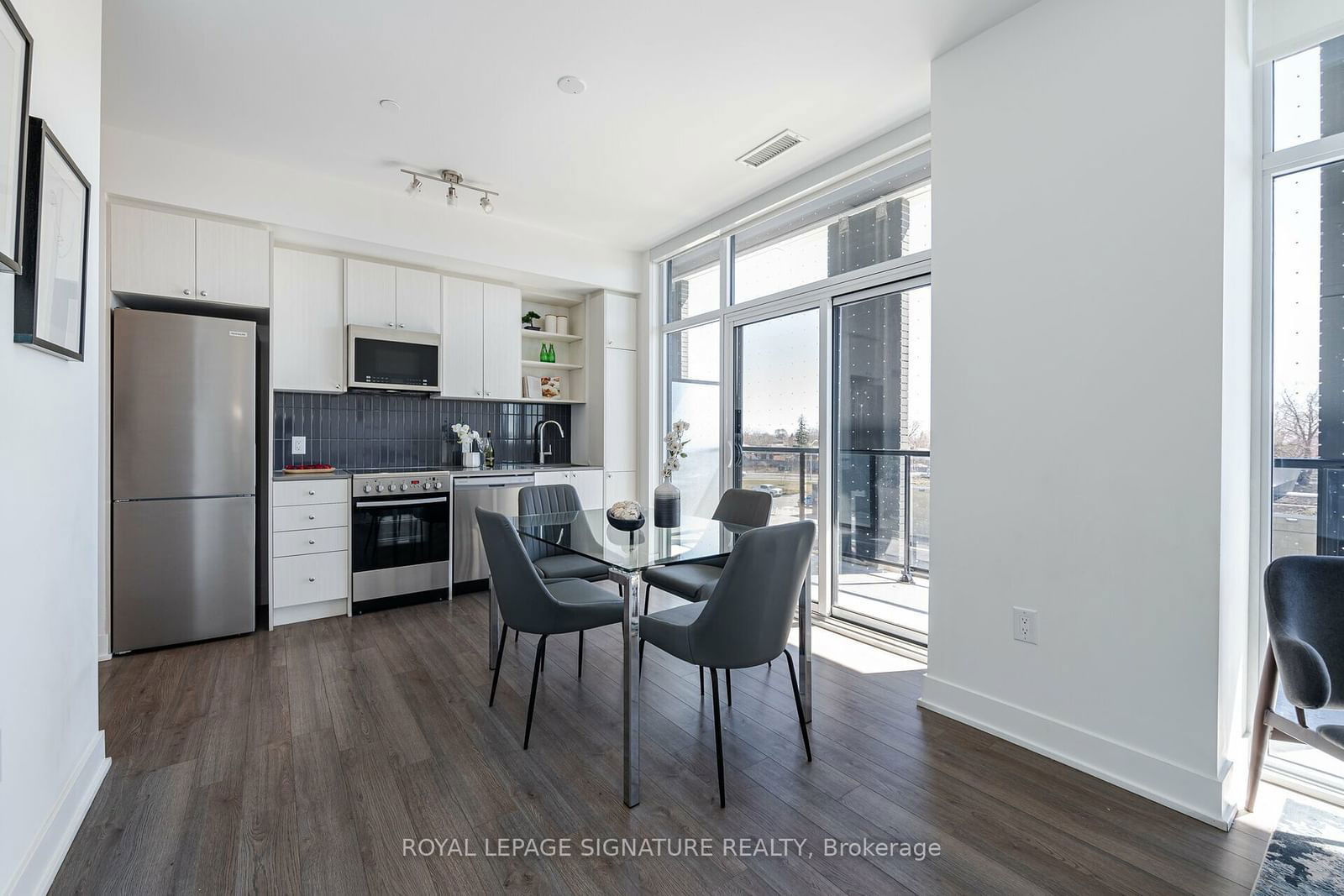 50 George Butchart Dr, unit 308 for sale - image #4