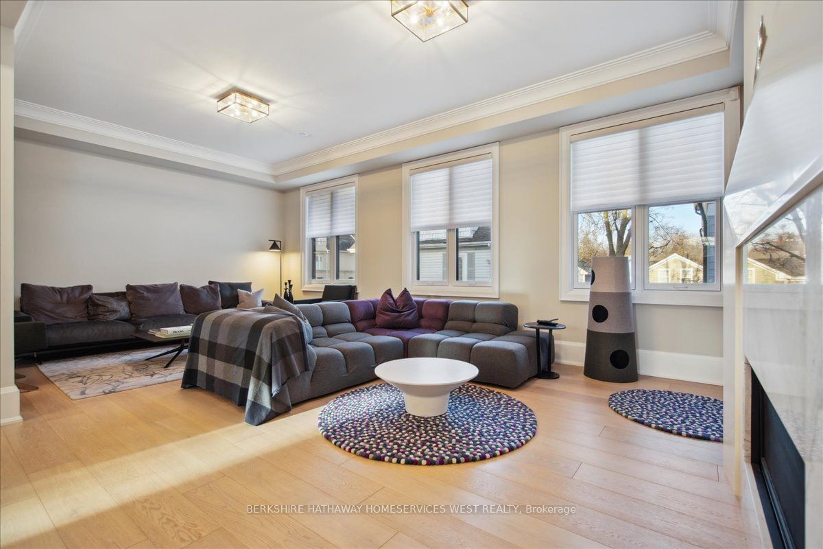 336 Robinson St, unit 2 for sale - image #13