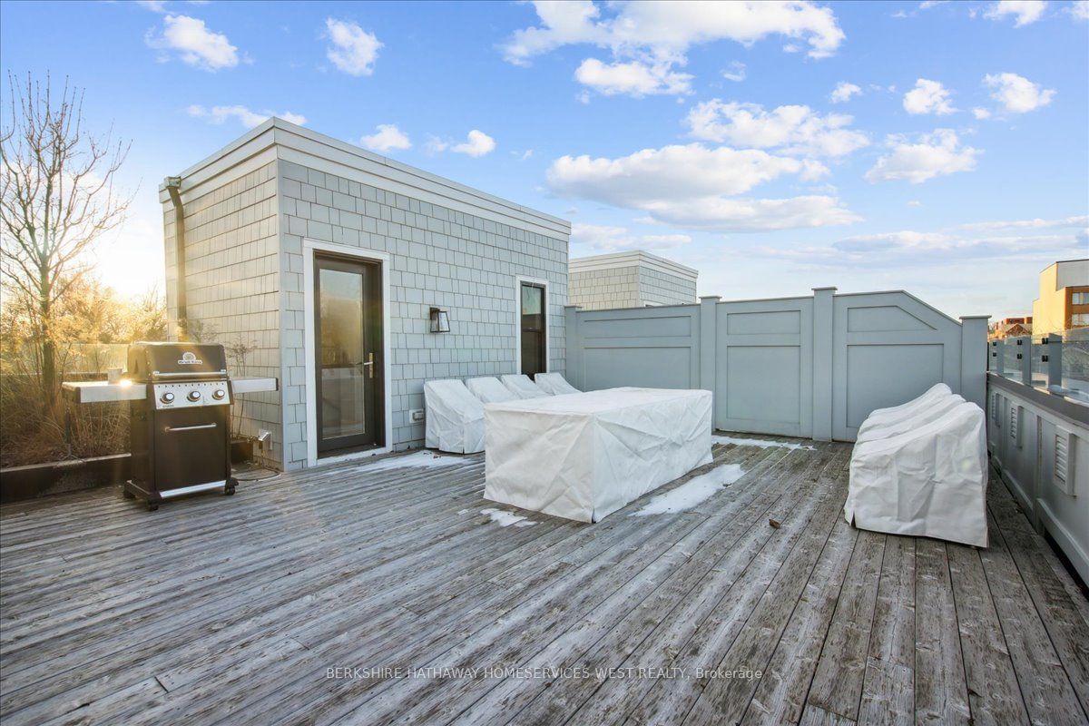 336 Robinson St, unit 2 for sale - image #35