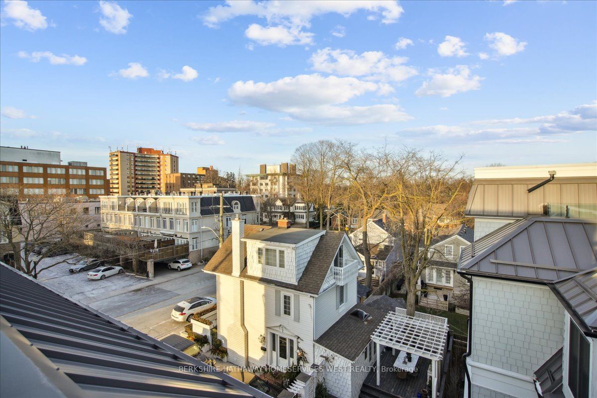 336 Robinson St, unit 2 for sale - image #37