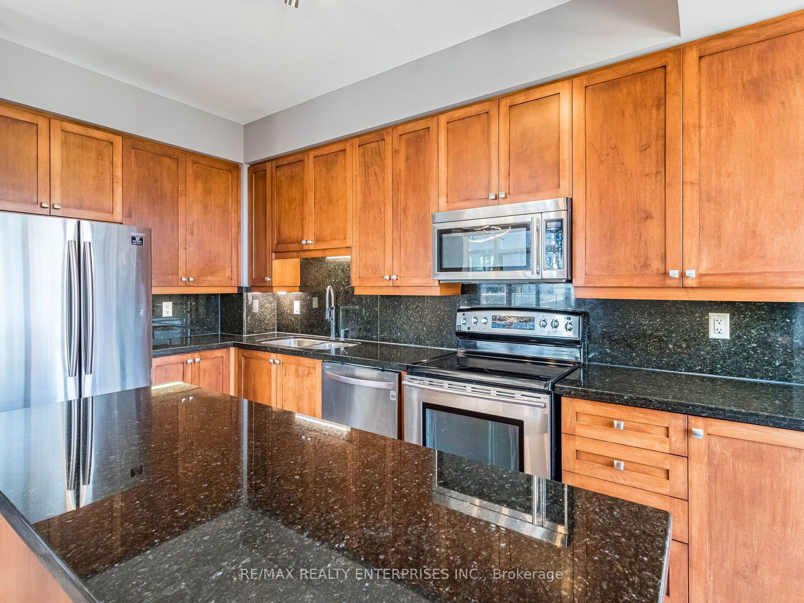 70 Port St E, unit 310 for sale - image #16