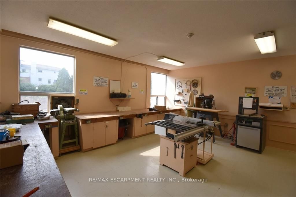 2055 Upper Middle Rd, unit 1610 for sale