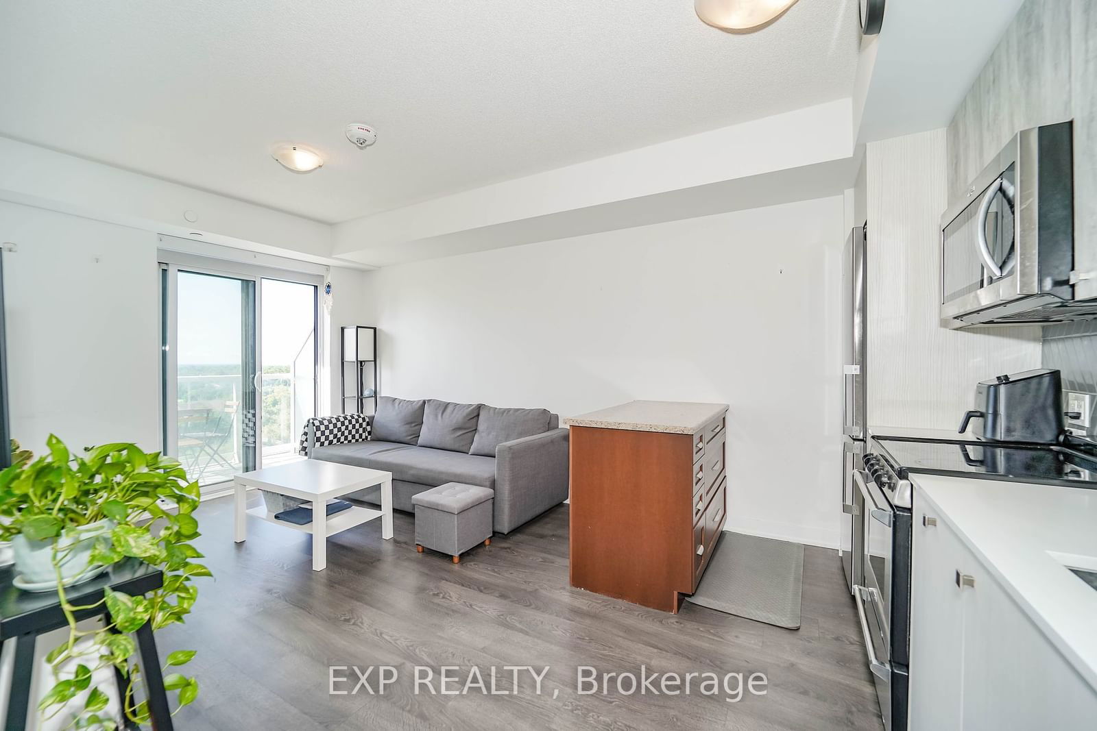 251 Manitoba St, unit 1007 for sale - image #7