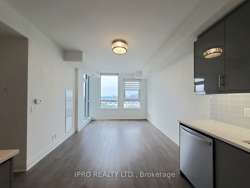 17 Zorra St, unit 1913 for rent