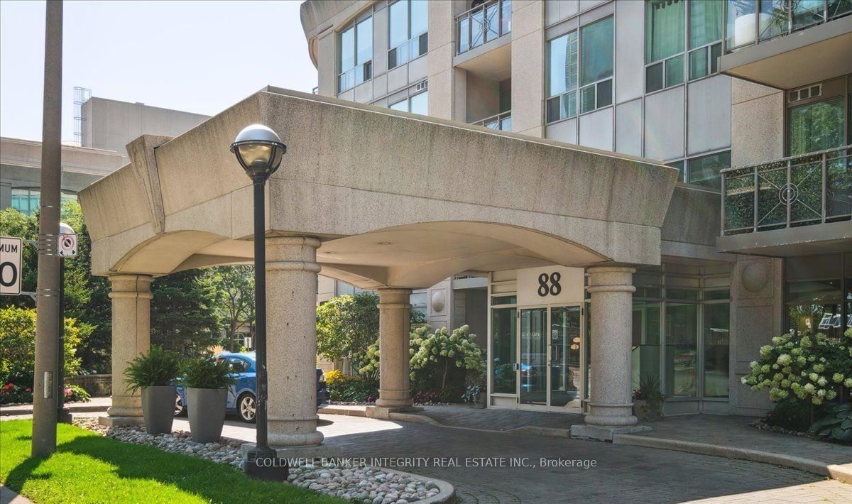 88 Palace Pier Crt, unit 401 for sale - image #2