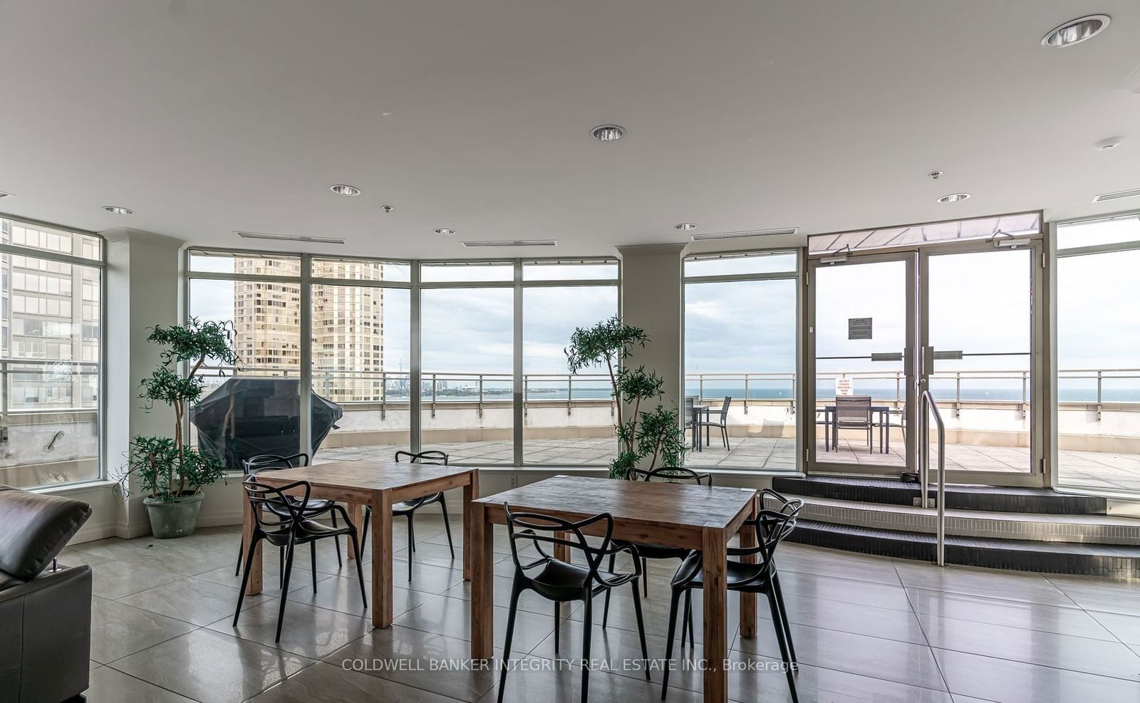 88 Palace Pier Crt, unit 401 for sale - image #23