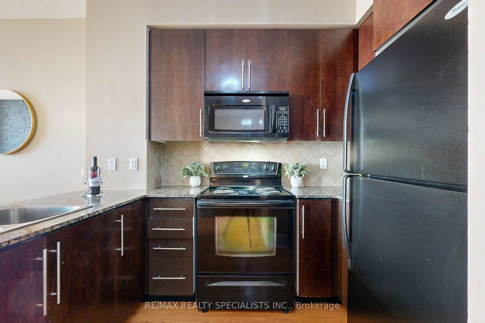 310 Burnhamthorpe Rd W, unit PH7 for sale - image #9