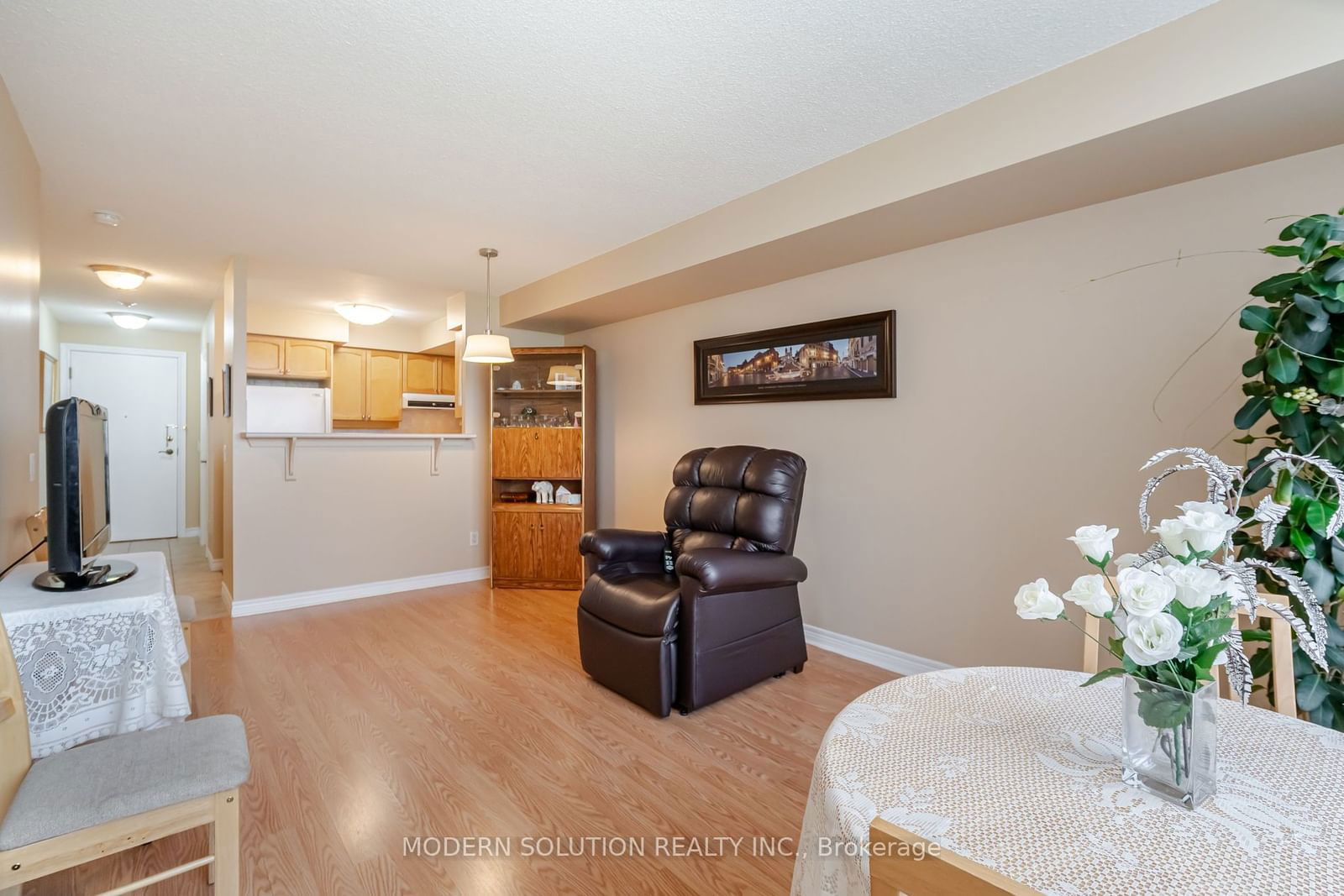 710 Humberwood Blvd, unit 1015 for sale - image #10